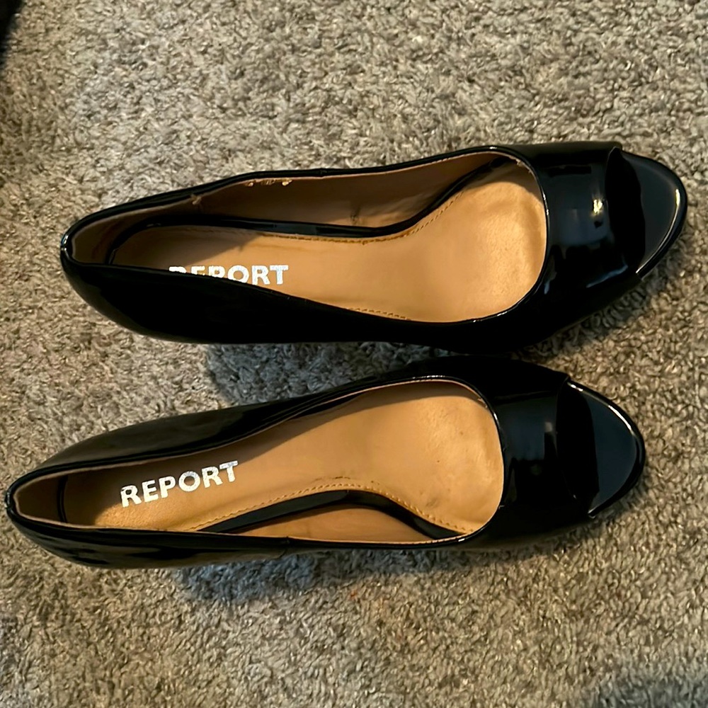 selling high heels from report